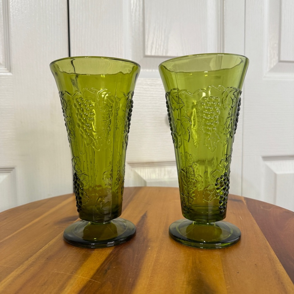 Indiana Glass‎ green harvest grapevine vases set of 2